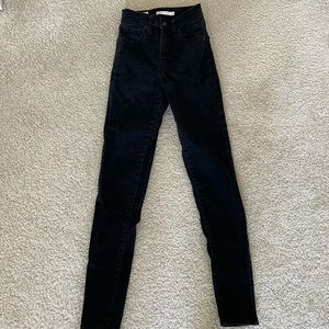 Levi Mile High Black Skinny jeans
